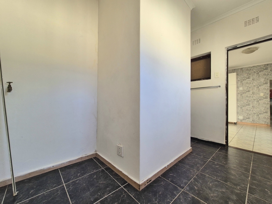 3 Bedroom Property for Sale in Wynberg Western Cape